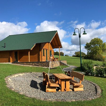 Holzhaus Onkel Fritz Mit Sauna Und Whirlwanne Esch  Exterior photo